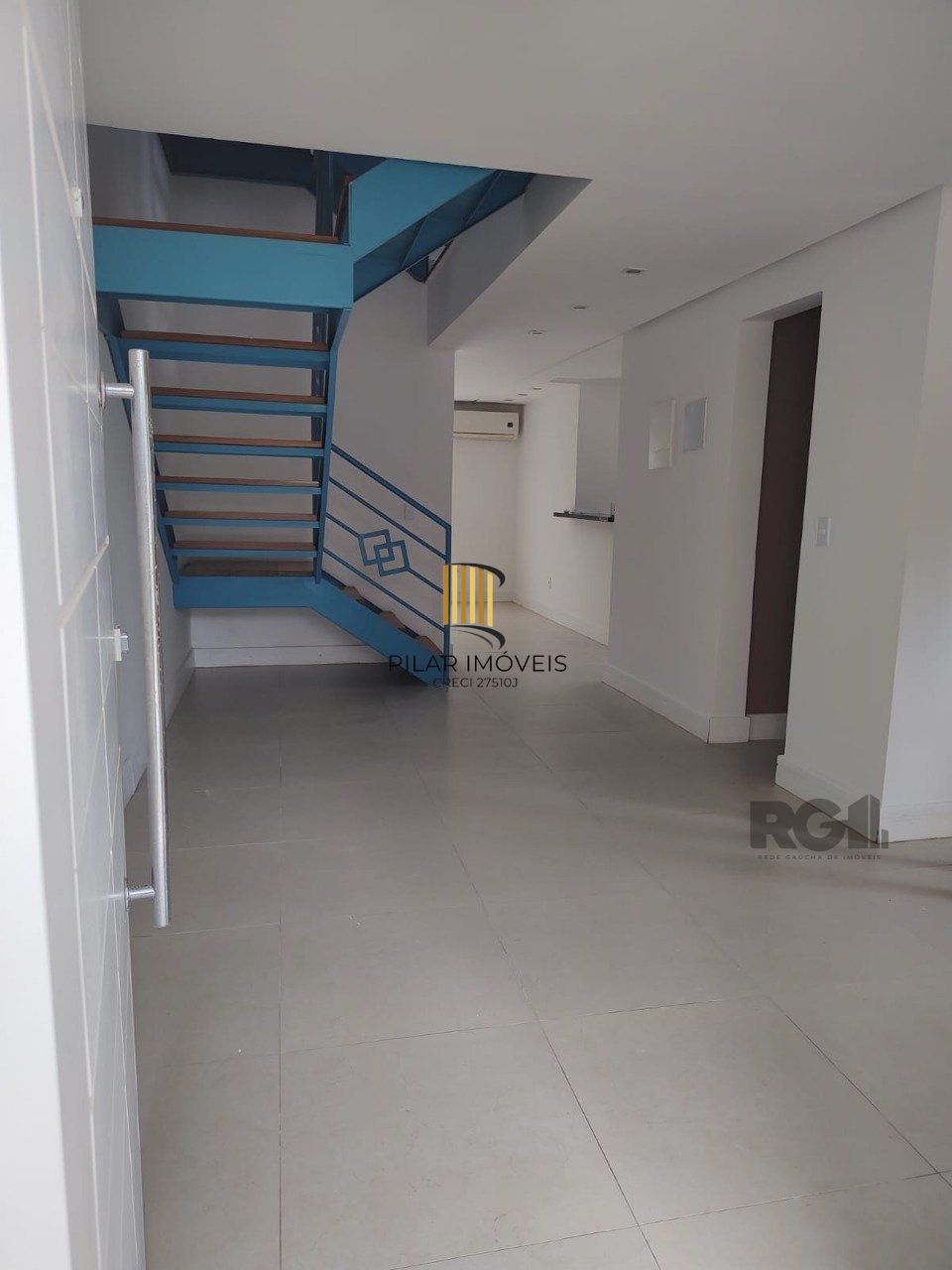 Sobrado 3 dormitórios à venda Lomba do Pinheiro Porto Alegre/RS