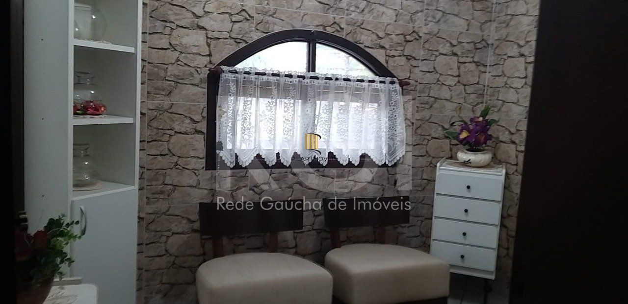 Casa para Venda - 750m², 6 dormitórios, sendo 3 suites, 4 vagas - Partenon