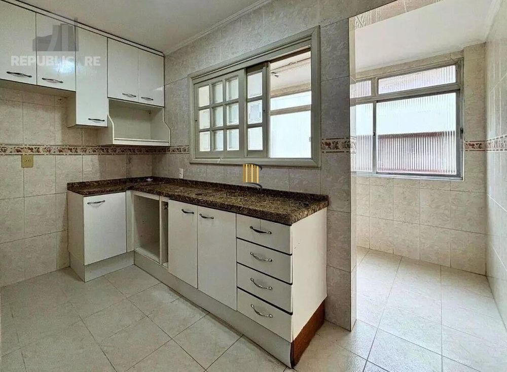 **Apartamento à Venda no Bairro Partenon, Porto Alegre, RS**