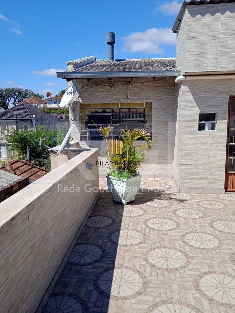 Casa para Venda - 750m², 6 dormitórios, sendo 3 suites, 4 vagas - Partenon