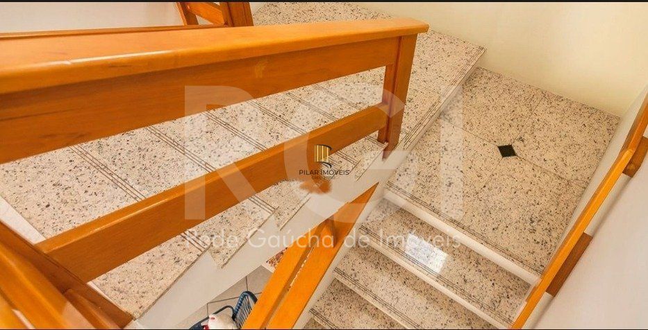 Casa para Venda - 287m², 4 dormitórios, sendo 1 suites, 4 vagas - Partenon