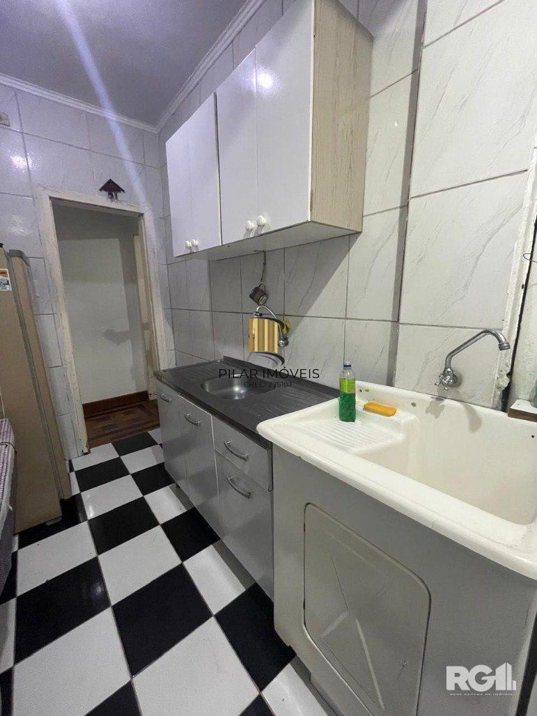 APARTAMENTO DE 2 DORMITÓRIOS NO CENTRO HISTÓRICO.