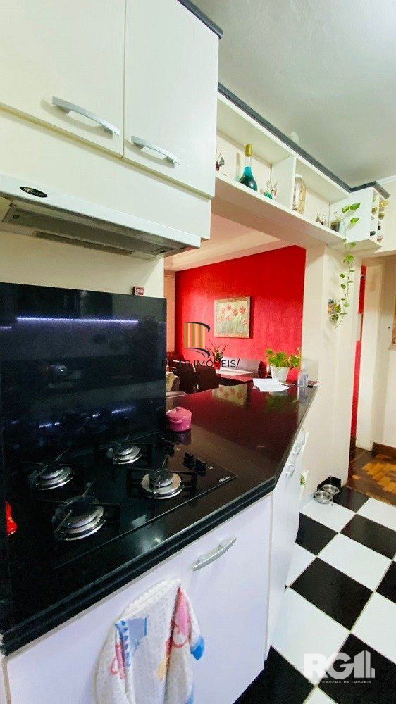 APARTAMENTO A VENDA, 3 DORMITÓRIOS REFORMADO NA JOÃO ALFREDO.