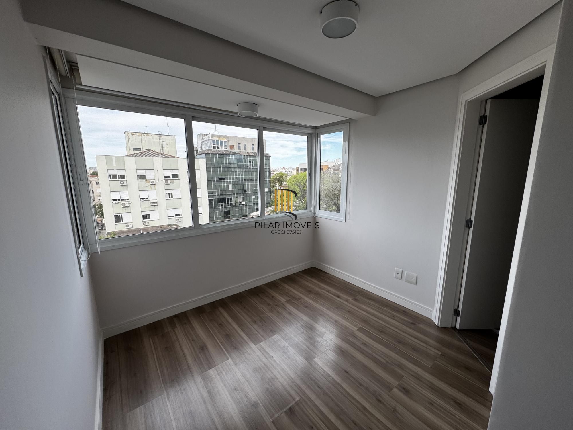 **Apartamento de 1 dormitório, garagem, Semimobiliado, condomínio com infra à Venda na Cidade Baixa, Porto Alegre, RS**