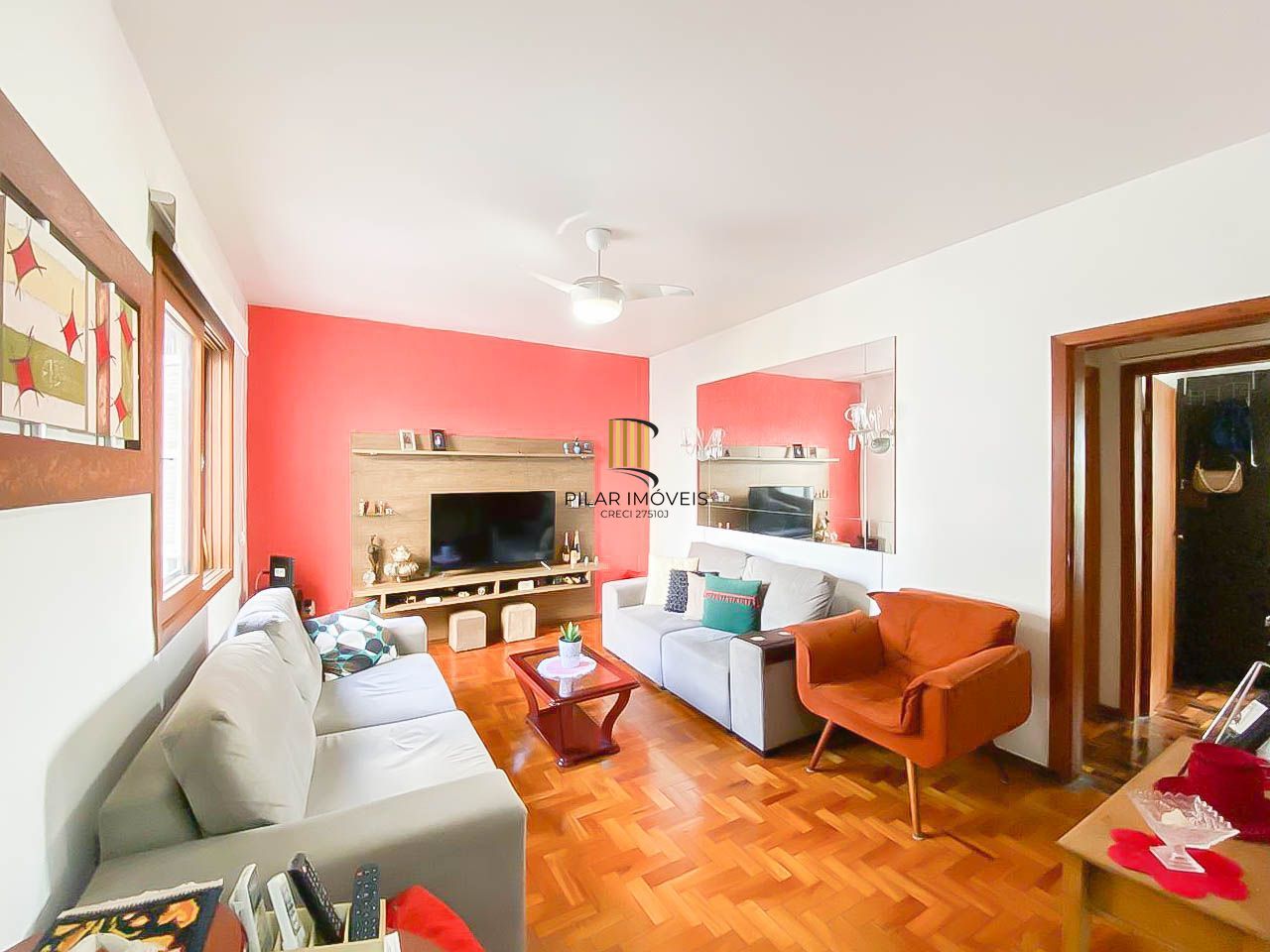 Duplex à venda no Rio Branco com 2 dormitórios, salão privativo e 2 vagas