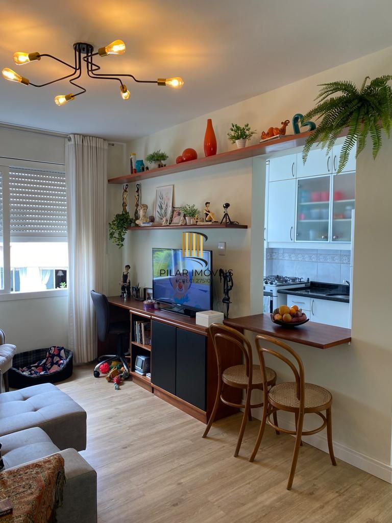 **Apartamento Semi  mobiliado à Venda em Porto Alegre, RS**