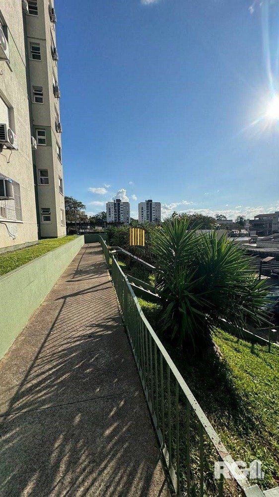 Apartamento 3 dormitórios de frente - 1 vaga garagem - ed. com elevador.