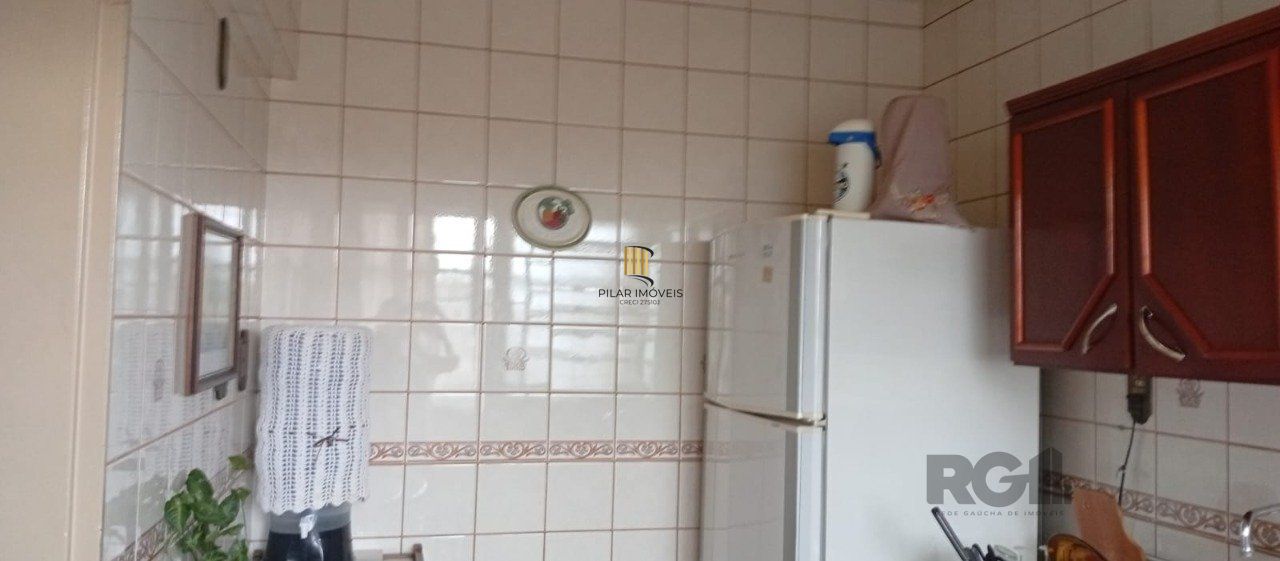 Apartamento de 02 dormitórios, de frente com elevador bairro Partenon- Porto Ale