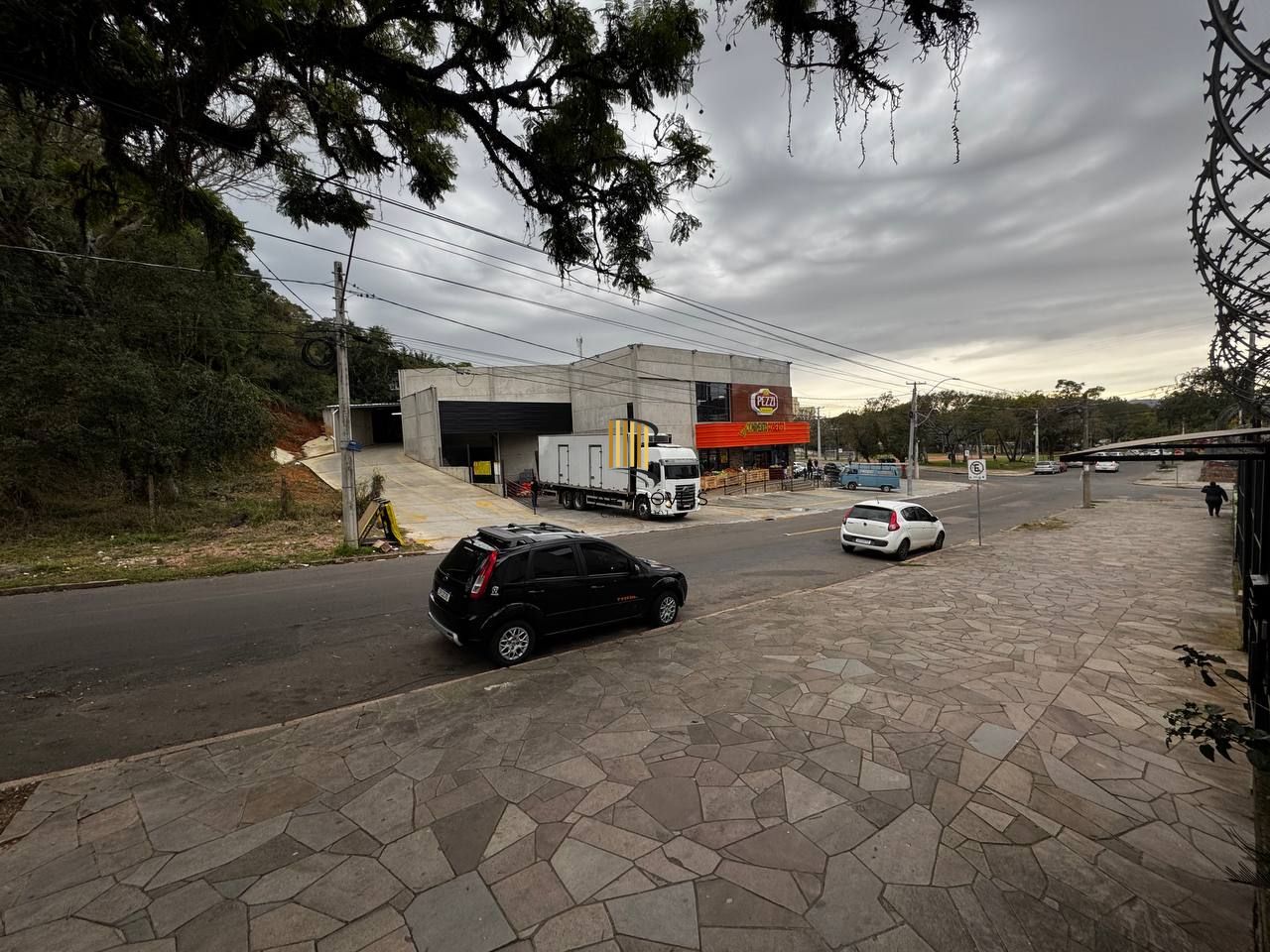 Apartamento de 2 Dormitórios de frente - Cristal Porto Alegre