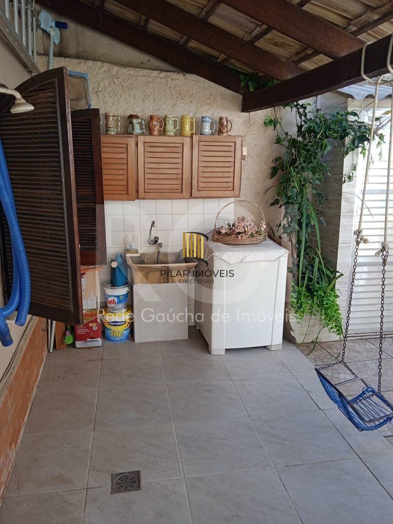 Casa para Venda - 750m², 6 dormitórios, sendo 3 suites, 4 vagas - Partenon