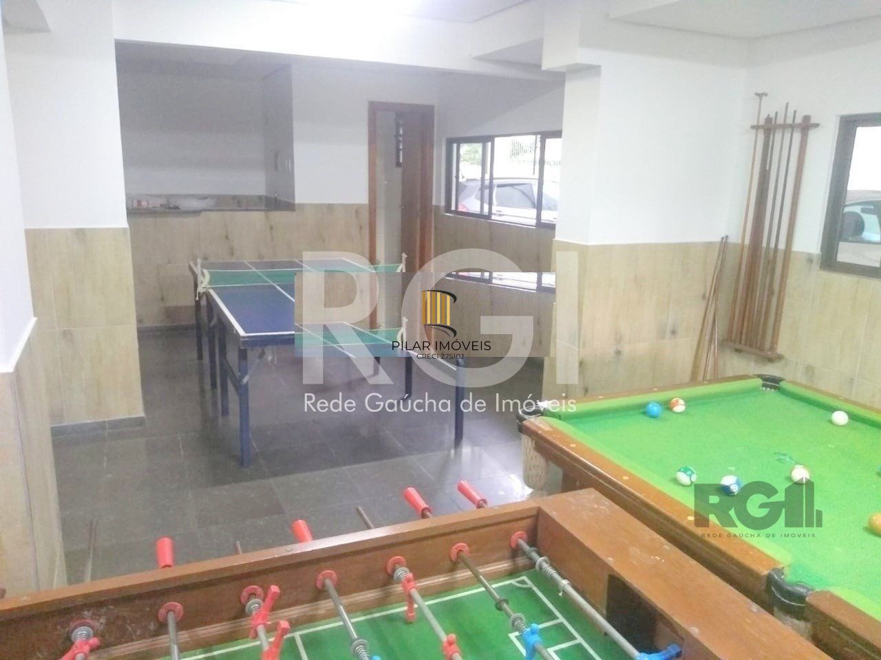 Apartamento 2 quartos, 2 banheiros e garagem na Cidade Baixa.