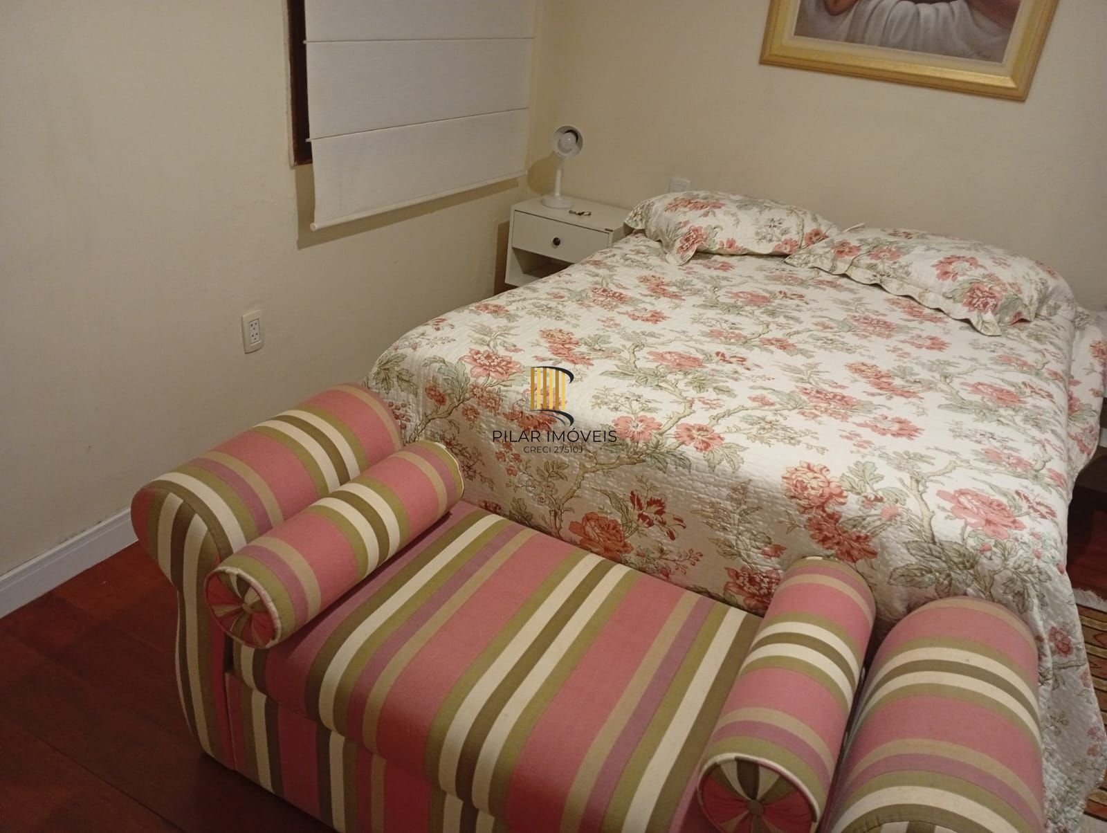 Casa com 5 quartos , 7 banheiros e pátio!