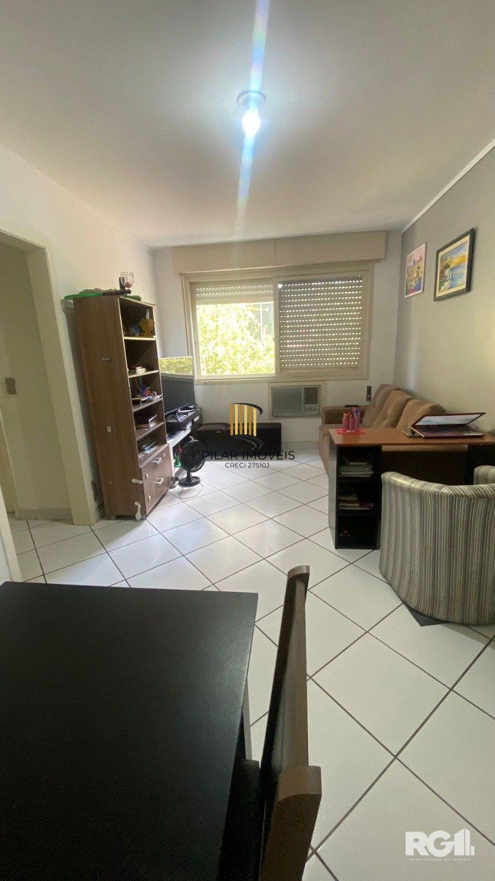Ótimo apartamento à venda na Cidade Baixa, localizado na Rua Baronesa Do Gravataí.
