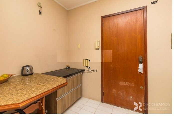 Apartamento para Venda - 104.12m², 3 dormitórios, sendo 1 suites, 1 vaga - Petró