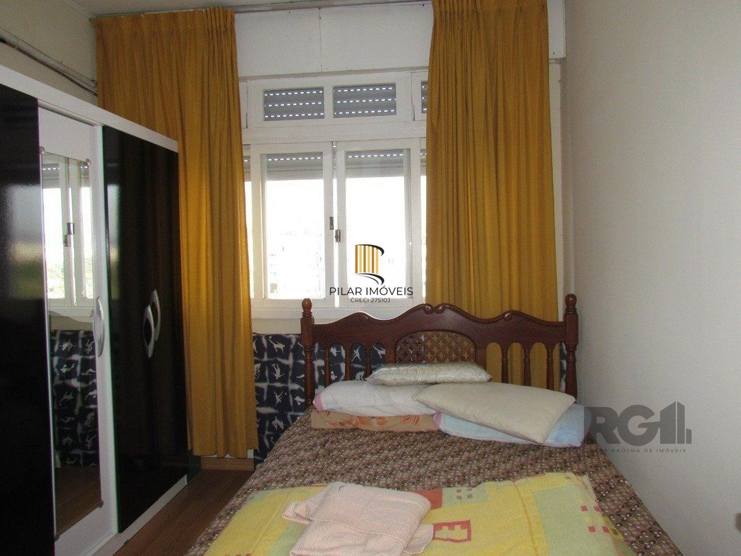 Apartamento à Venda 3 quartos e garagem  no Bom Fim.