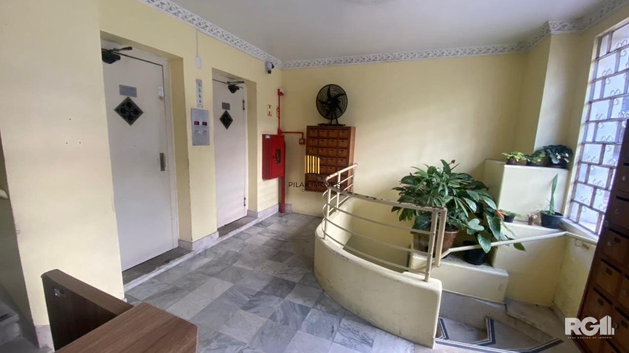 Excelente Apartamento à venda  - Centro, Porto Alegre. CÓD. RP389971