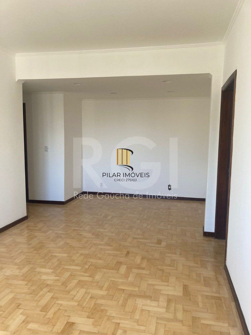 Ampla apartamento 3 dormitorios,living 2 ambientes na Cidade Baixa, com 2 garage