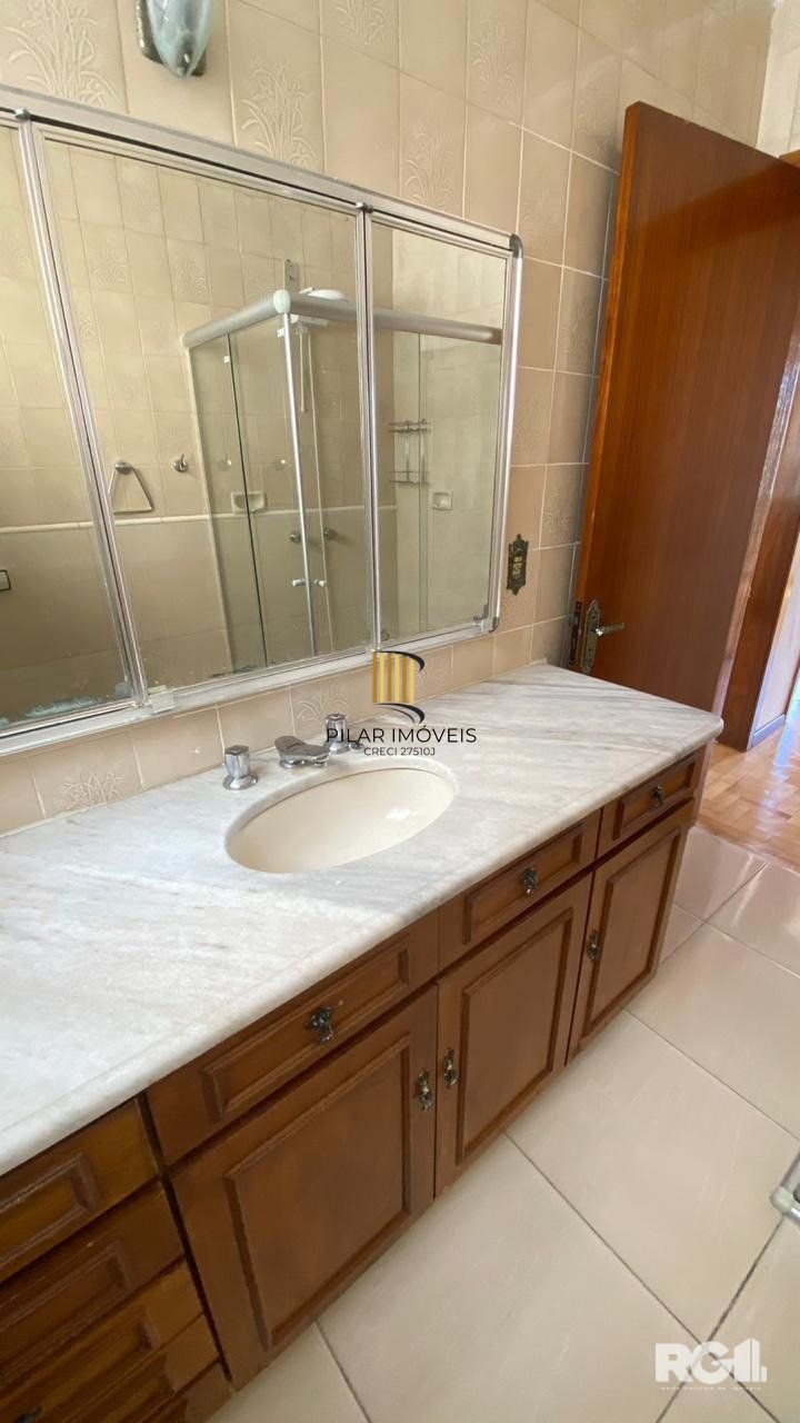 APARTAMENTO 3 DORMITÓRIOS WC AUXILIAR. CÓD. RP389992