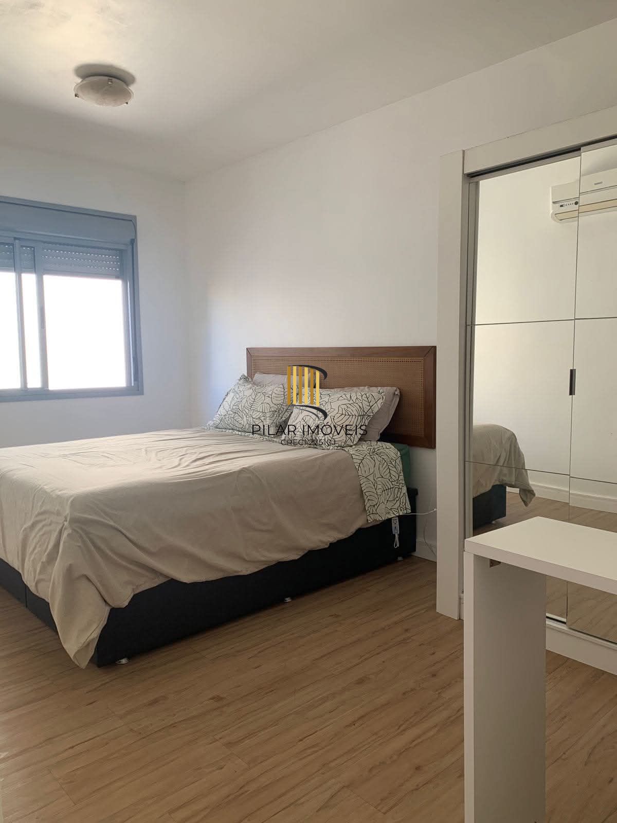 APARTAMENTO DE 2DORMITÓRIOS COM VAGA DE GARAGEM, EM PRÉDIO COM EXCELENTE PADRÃO CONSTRUTIVO.