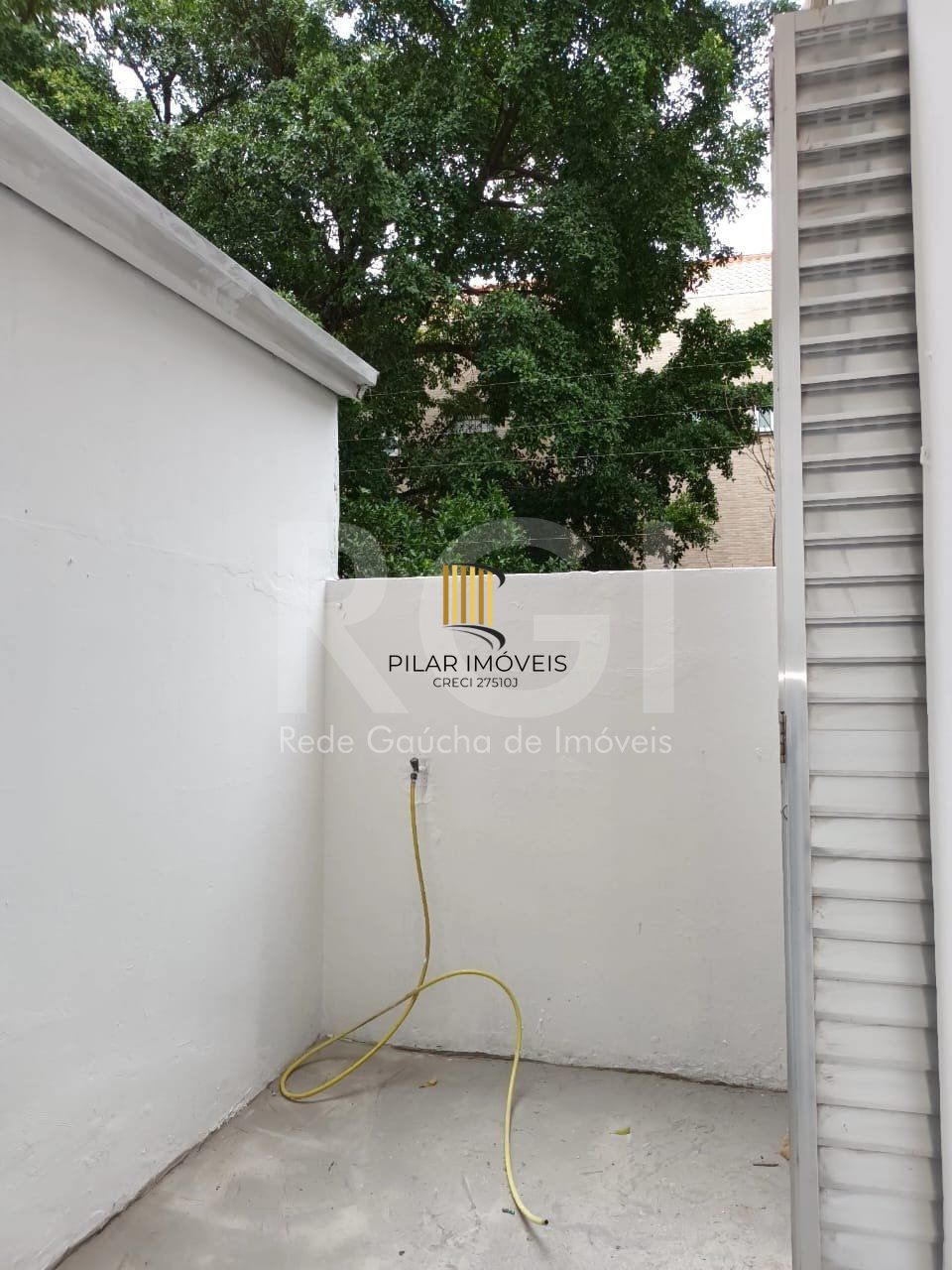 Apartamento JK para Venda - com pátio - Cidade Baixa