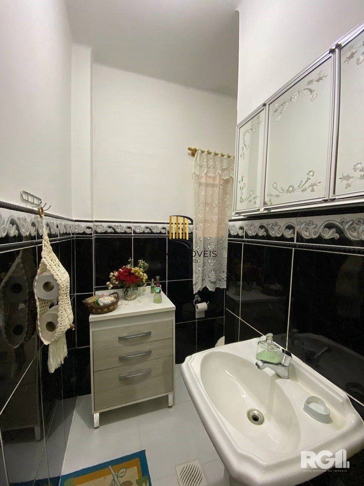 Apartamento à venda no Ed. Jaguari, localizado na Rua Jose do Patrocinio, no bairro Cidade Baixa em Porto Alegre