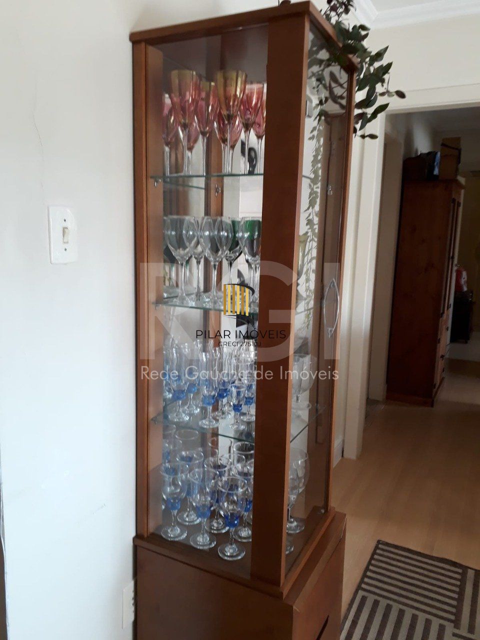 Apartamento com 3 quartos semi mobiliado próximo do Bourbon  Country!