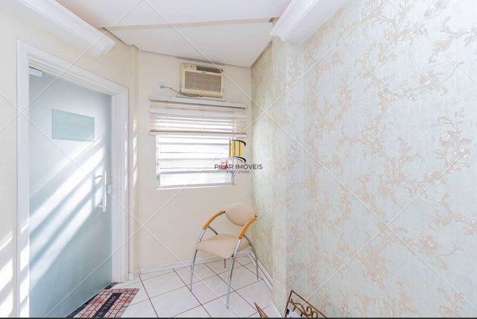 Vende Sala comercial no Centro Historico