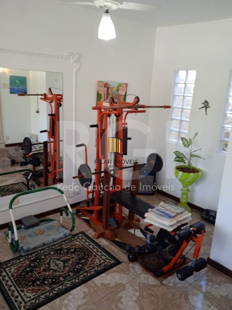 Casa para Venda - 750m², 6 dormitórios, sendo 3 suites, 4 vagas - Partenon