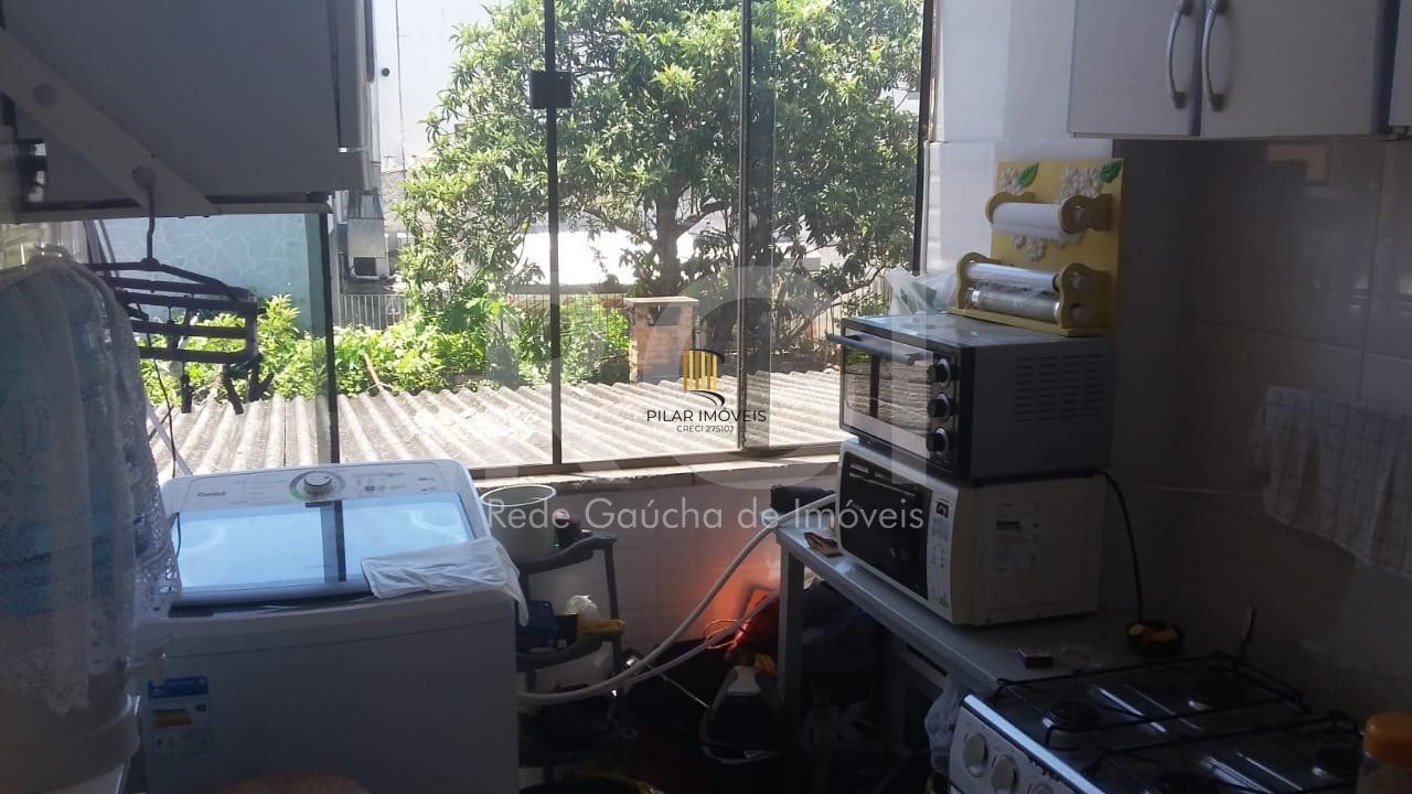 Apartamento  com 2 quartos , baixo custo condominial no Menino Deus!