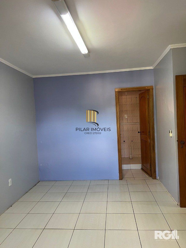 Casa 4 dormitórios, com sacada e amplo terraço