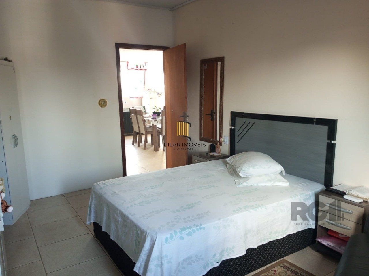 Casa de 1 dormitório, com uma garagem, bairro Rubem Berta- Porto Alegre