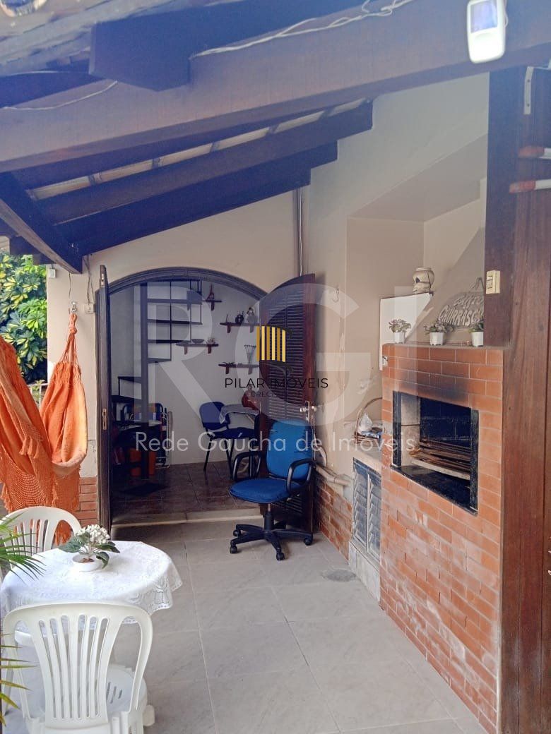 Casa para Venda - 750m², 6 dormitórios, sendo 3 suites, 4 vagas - Partenon