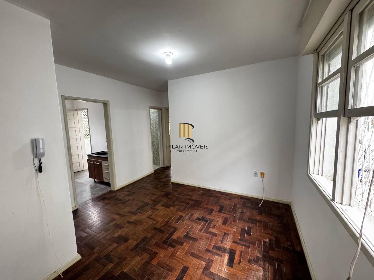 Apartamento de 2 Dormitórios de frente - Cristal Porto Alegre