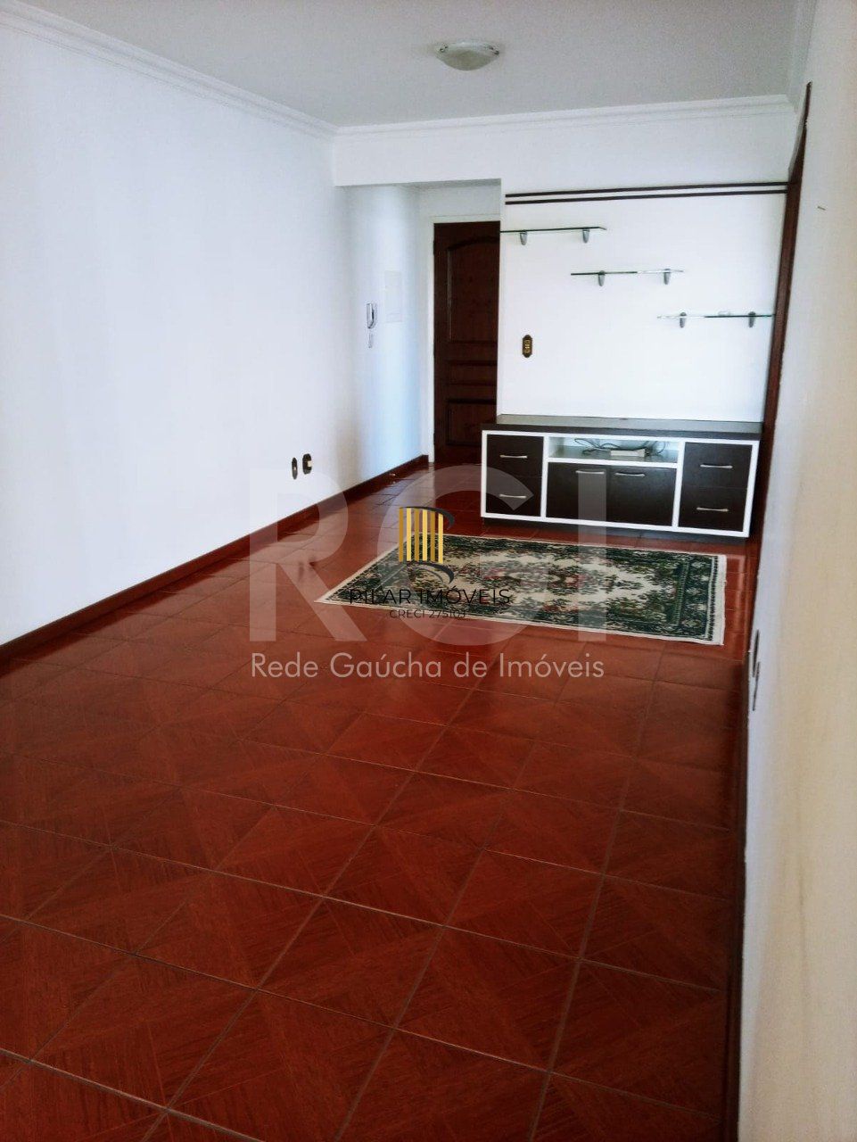 Apartamento desocupado, 2 quartos, andar alto, garagem  na Cidade Baixa.