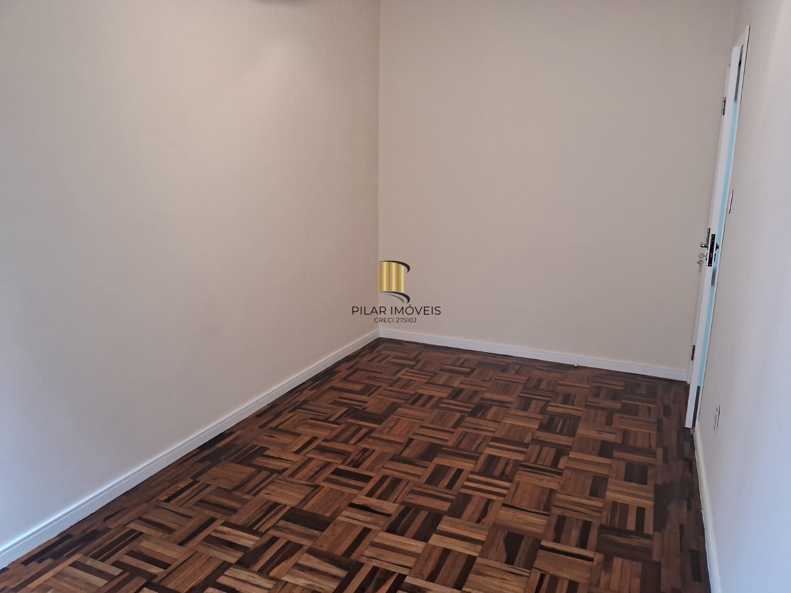 Apartamento 01 dormitório, desocupado na Cidade Baixa!