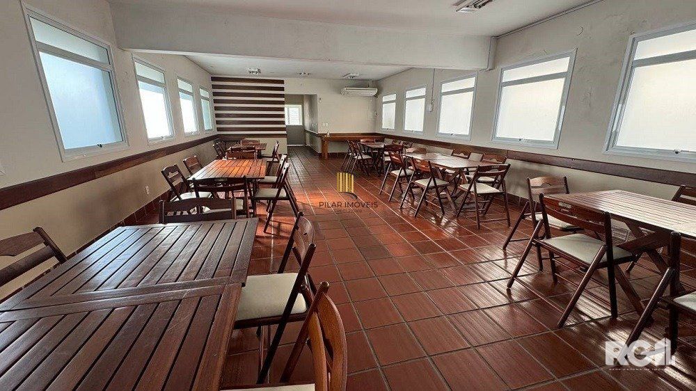 Apartamento 3 dormitórios de frente - 1 vaga garagem - ed. com elevador.