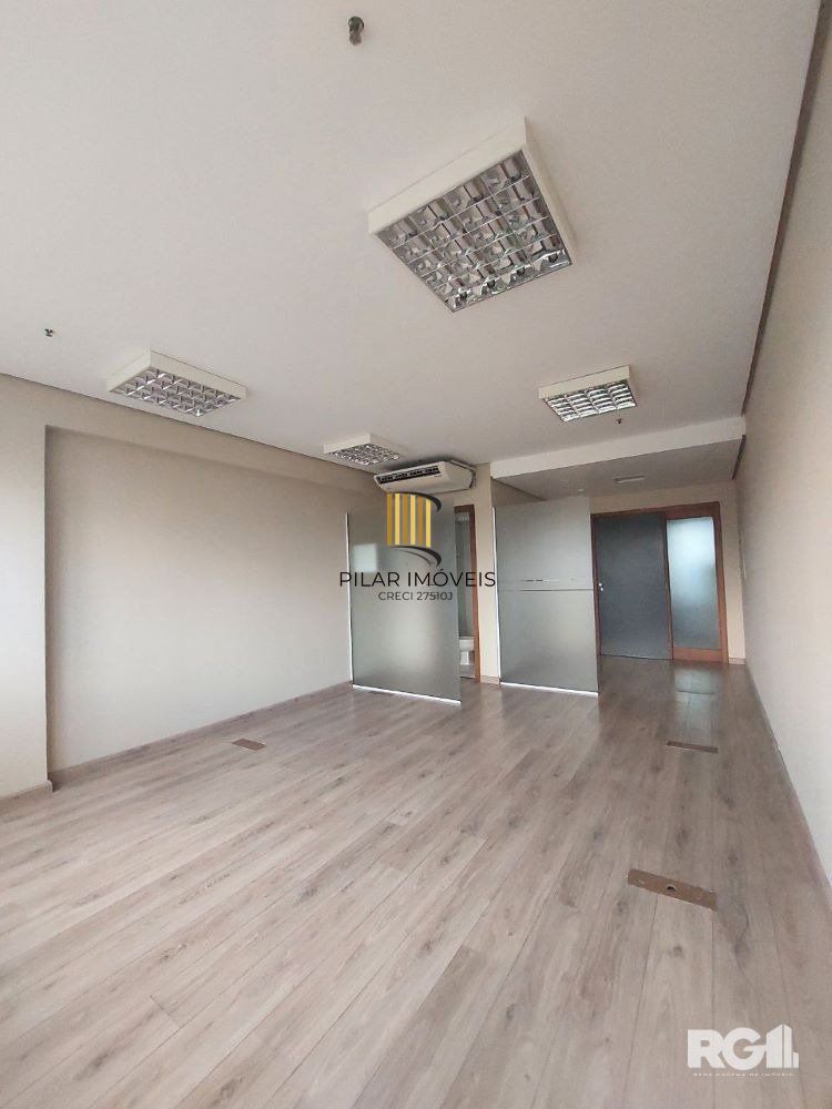 EXCELENTE SALA COMERCIAL NA CIDADE BAIXA COM 2 VAGAS ROTATIVAS A VENDA.