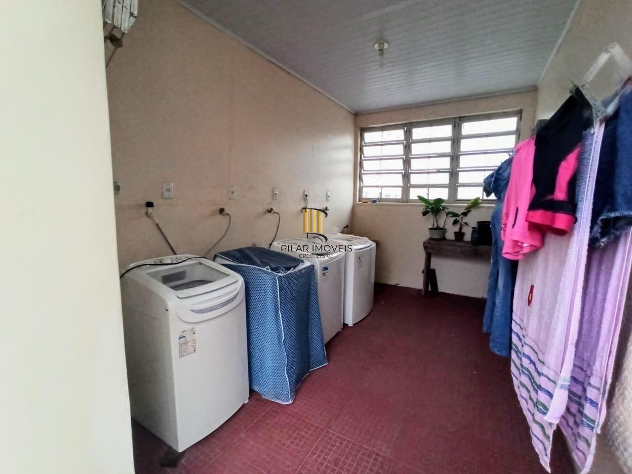 Apartamento de 2 dormitórios à venda no Centro Histórico de Porto Alegre – Amplo, ensolarado e bem localizado