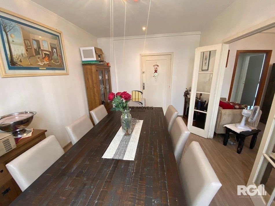 AMPLO APARTAMENTO À VENDA 2 DORMITÓRIOS
