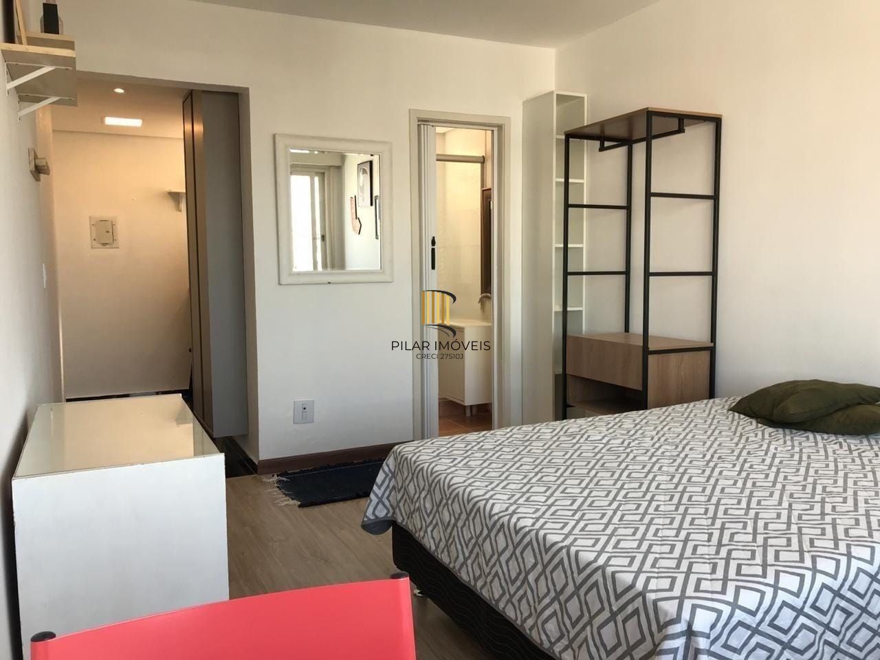 🏙️ Procurando um investimento com alto retorno? Este JK no Centro Histórico de Porto Alegre é perfeito para Airbnb! 🏡