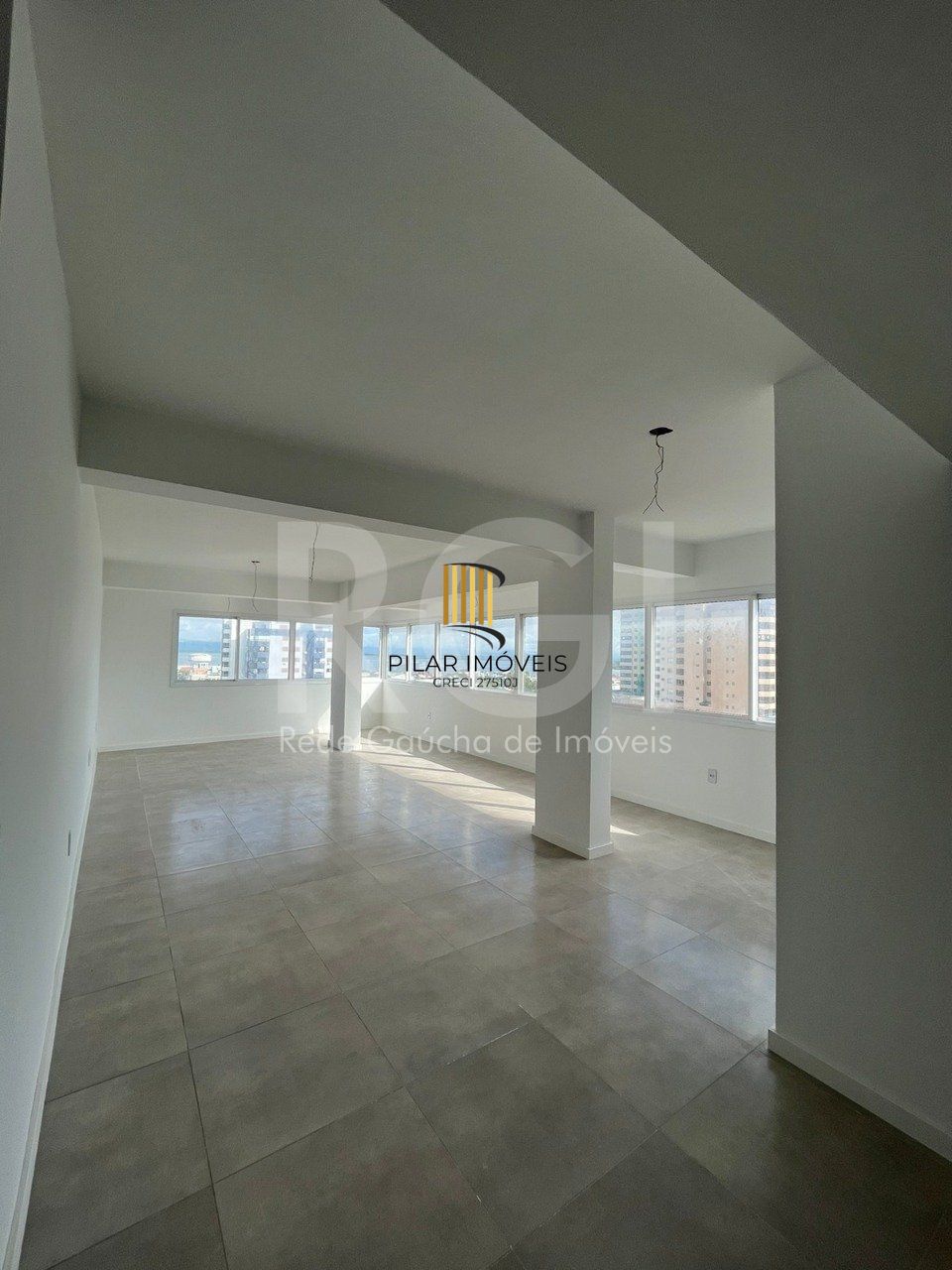 Apartamento com 3 Quartos e 3 banheiros à Venda, 129 m² Centro de Tramandaí