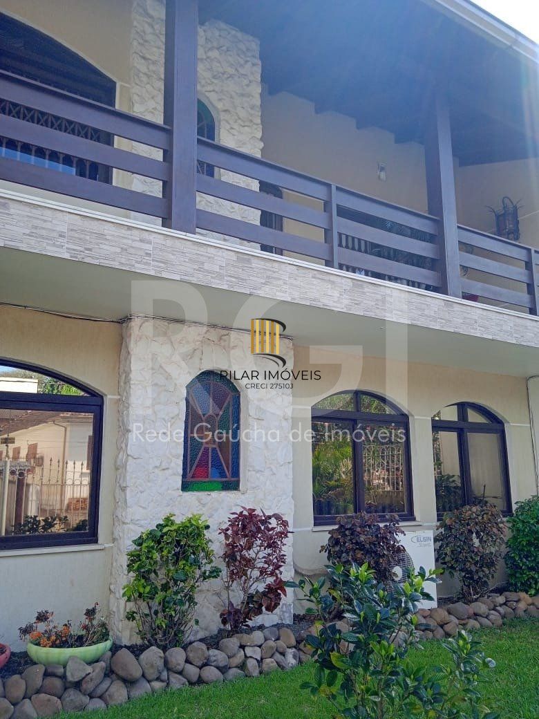 Casa para Venda - 750m², 6 dormitórios, sendo 3 suites, 4 vagas - Partenon