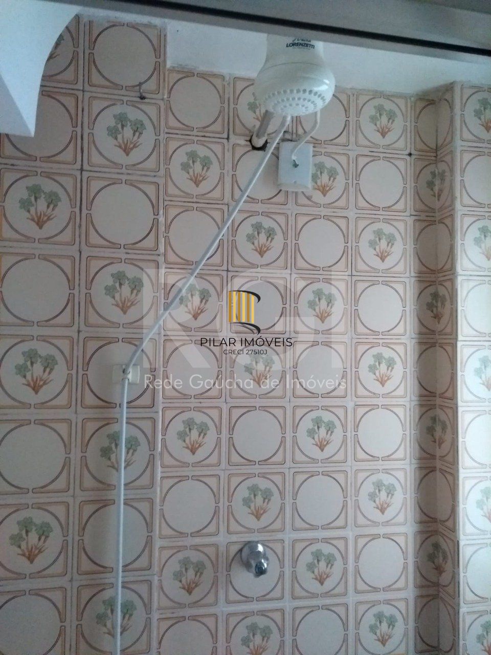 Apartamento JK  em andar alto no coração da Cidade Baixa