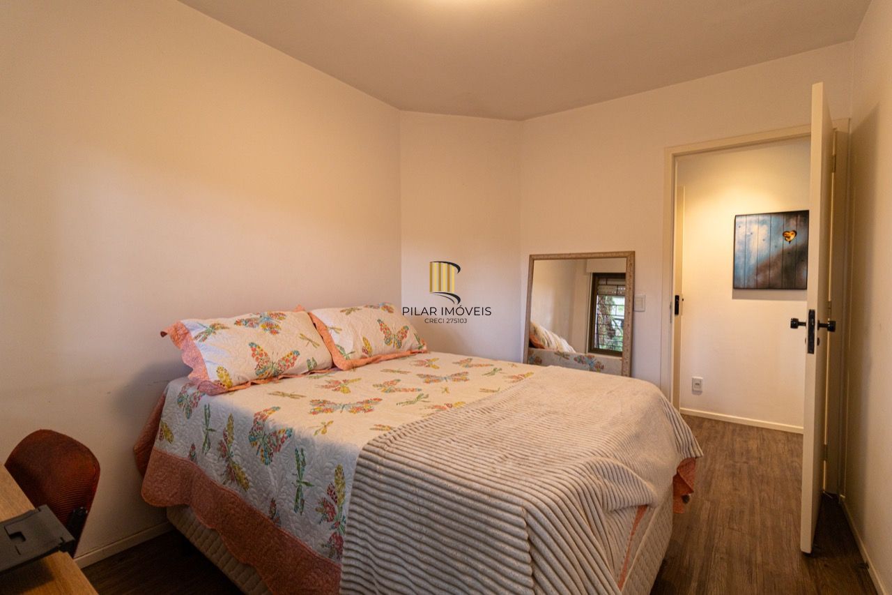 Apartamento 2 Dorm (1 Suíte) com 2 Banheiros, Vaga e Varanda – 87m² na Floresta