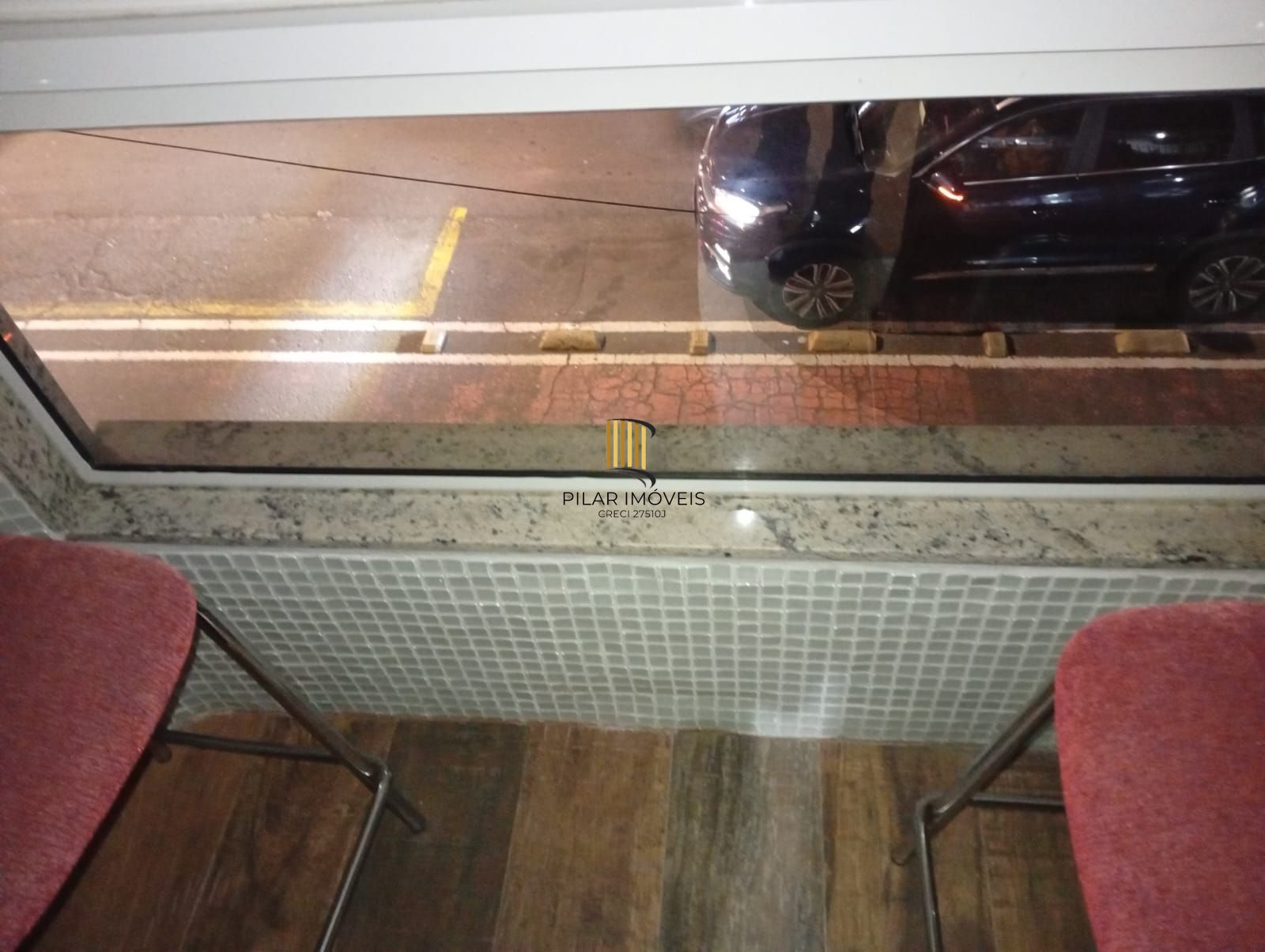 Casa com 5 quartos , 7 banheiros e pátio!