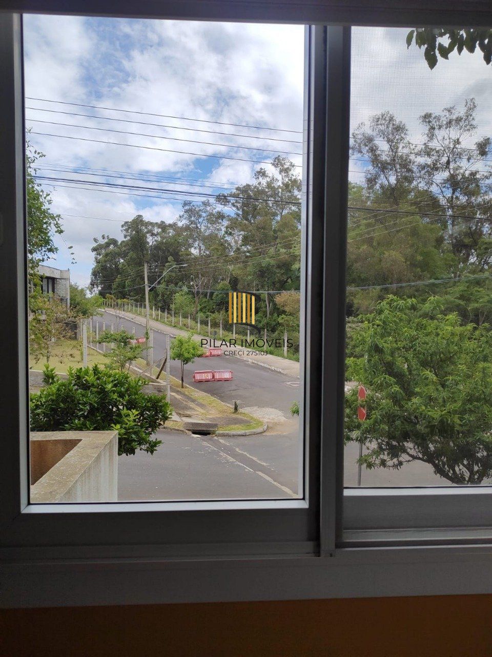 Sobrado 3 dormitórios à venda Lomba do Pinheiro Porto Alegre/RS