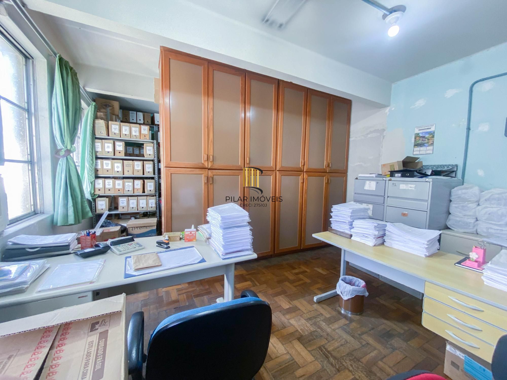 Sala Comercial Vista para o Guaíba, 2 Ambientes e Banheiro - Galeria do Rosário