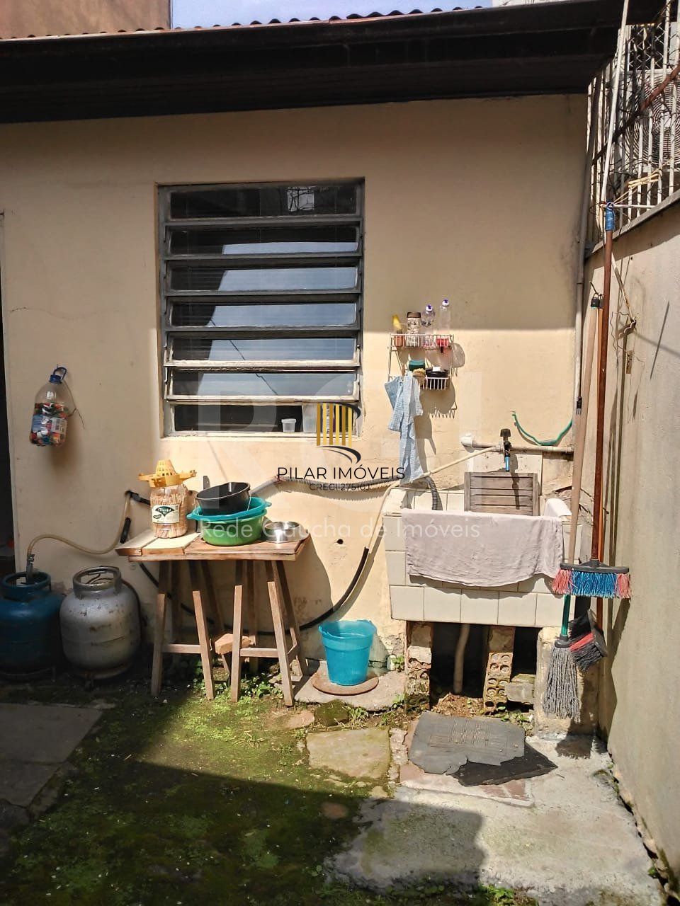 Casa para Venda - 130m², 2 dormitórios, 1 vaga - Cidade Baixa