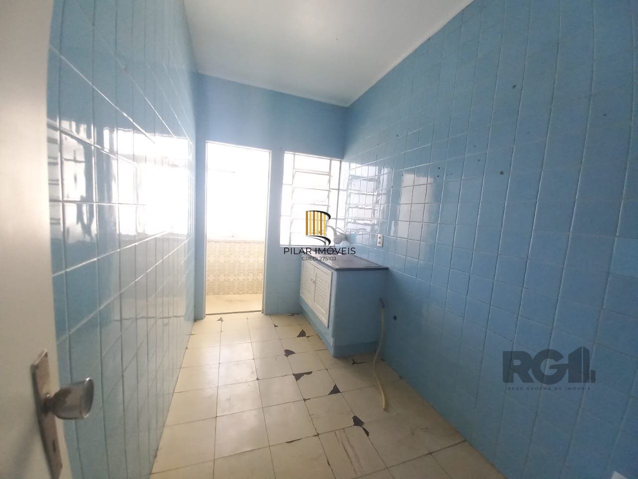 Apartamento  com 2 quartos, desocupado em frente ao zaffari  na Cidade Baixa!