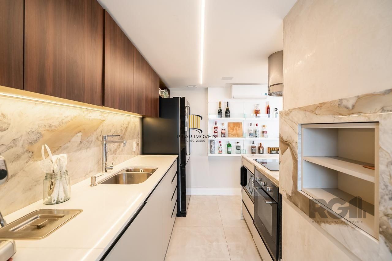 Cobertura 3 dormitórios à venda Petrópolis Porto Alegre/RS